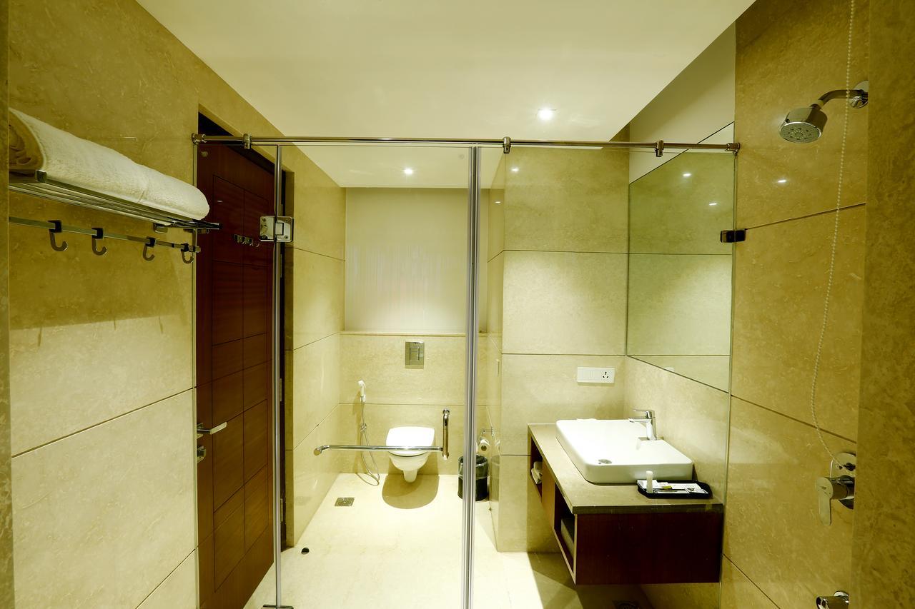 Hotel Sk Park Blu Sonipat Exterior foto